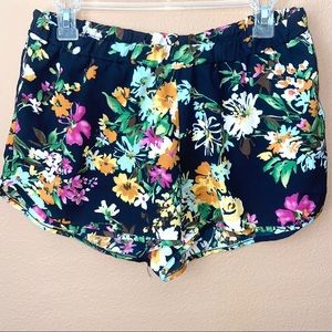 Kirra colorful floral shorts